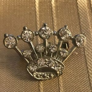 Crown Pin